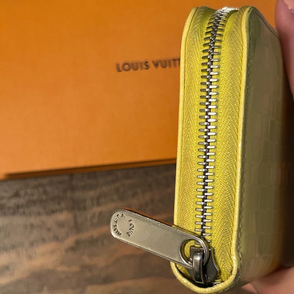 Louis Vuitton Damier Facette Patent Zippy Wallet - Picture 3 of 9